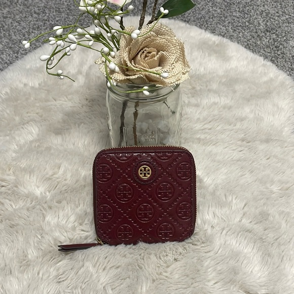 ✨ Tory Burch Leather Bi-Fold Wallet✨ - Picture 3 of 16